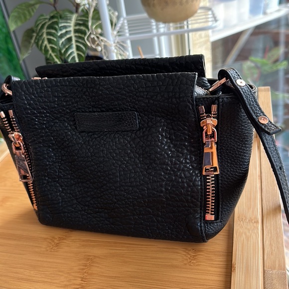 PetiteStatus Anxiety crossbody or regular bag. Pebbled leather. - Picture 2 of 4